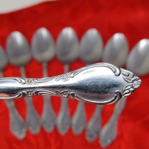 8X TeaSpoons Imperial International FLORELLE Stainless Steel SS Tsp Vtg - Picture 1 of 15